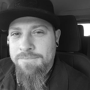 Meet your Posher, Nic